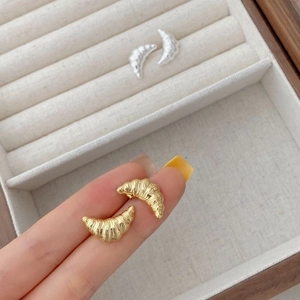 Minimalist croissant textured hoop earrings in gold and silver finish for women