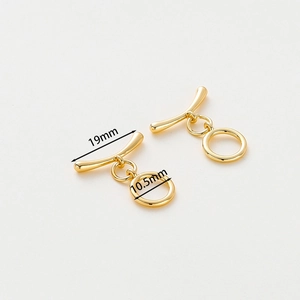 Detailed view of gold plated OT toggle clasp with 19mm T-bar and 10.5mm ring dimensions