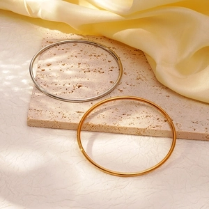 Minimalist Stainless Steel Bangle For Women 18K Gold Plated Round Bangle Non Tarnish Polished Fashion Jewelry Bracelet Gift