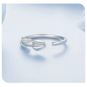 Detailed close-up of S925 sterling silver tulip flower ring with adjustable open band