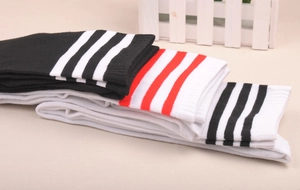 Three-stripe over-the-knee knitted dance socks in black and white color options