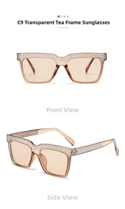Detailansicht der quadratischen Übergroße-Sonnenbrille mit kristallbesetztem transparentem Tee-Rahmen