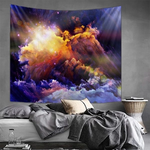 Dettaglio dell'arazzo da parete con galassia e nebulosa per la decorazione della camera