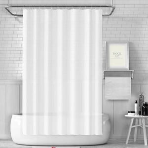 Detailansicht wasserdichter weißer PEVA-Duschvorhang mit Metallringen über einer Badewanne