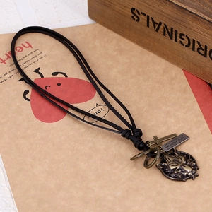 Retro animal head pendant necklace with bronze cross and leather cord for men and women