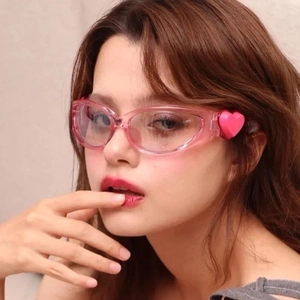Y2K Cat Eye Sunglasses With Heart Decor Plastic Frame UV400 Protection Millennium Style For Women