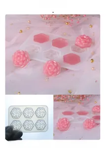 Vista dettagliata dello stampo in silicone a 6 rose con texture flessibile per DIY