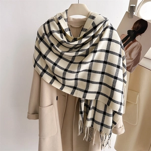 Classic Plaid Tassel Scarf Cashmere Like Polyester Winter Warm Shawl For Women Men Elegant Long Checkered Neck Wrap