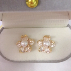 Elegant 18K gold plated flower pearl earrings with sparkling micro-inlaid diamonds
