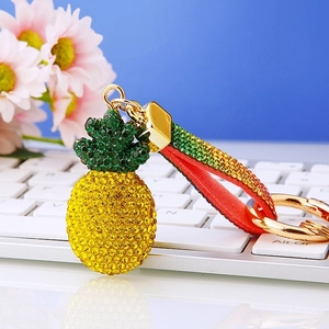 Pineapple Keychain Rhinestone Full Diamond Fruit Shape Metal Alloy Bag Pendant Car Keyring Sparkling Gift For Women