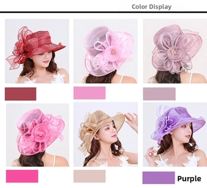Vue détaillée de chapeaux de soleil élégants en organza avec de grandes fleurs en résille
