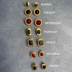 7-day vintage stainless steel agate stud earrings set in gold finish for women