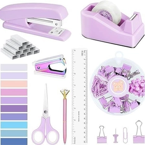 Set completo di cancelleria per ufficio viola lavanda con cucitrice e forbici in vista piatta