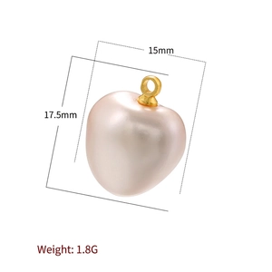 Λήψη macro από μενταγιόν μαργαριτάρι καρδιά 15x17,5mm με διαστάσεις και βάρος 1,8g