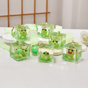 Cute Frog Liquid Oil Quicksand Keychain For Women Exquisite Acrylic Cartoon Frog Pendant With Flower Silicone Strap Bag Ornament
