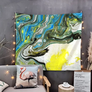 Dettaglio dell'arazzo astratto in marmo con motivo fluido e luci decorative a led