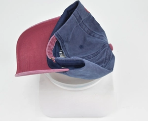 Detailed view of the 79.9g weight measurement for the vintage cotton baseball cap