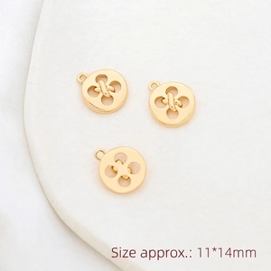 Macro view of gold-plated elephant heart button charms for DIY jewelry 11*14mm