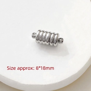 Nahaufnahme von 8x18mm versilbertem Magnetverschluss für DIY-Schmuckherstellung