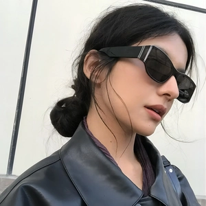 Fashion Sunglasses Wide Temple Square Frame UV400 Protection Curved Lens Streetwear Shades For Women Men Y2K Style