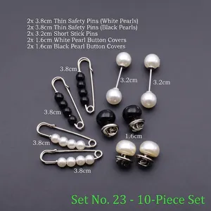 Détail de l'ensemble de 10 broches montrant les tailles et les motifs de perles