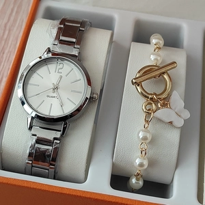 Women's quartz watch with silver metal strap and pearl butterfly bracelet in gift box