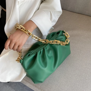 Fashionable green pleated cloud bag with thick gold chain strap for women shoulder wear