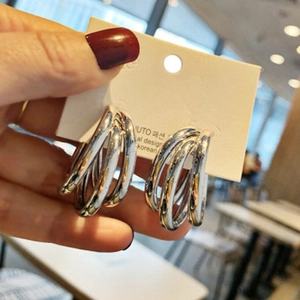 Modern chunky S925 silver fringe triple layered hoop earrings on display card