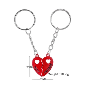 Magnetic magnetic best friends heart keychain set in red metal alloy finish