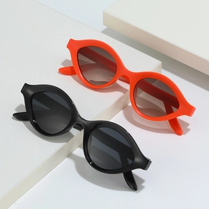 Lunettes de Soleil Cat Eye Ovales Rétro pour Femmes Protection UV400 Petit Cadre en Plastique Verres PC Mode Quotidienne Femmes