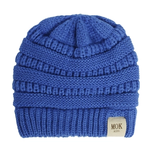 Detail of blue knit beanie for kids showing high-quality woven texture and MOK label
