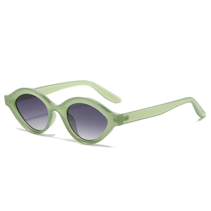 Lunettes de soleil œil de chat rétro vert clair avec monture ovale et verres dégradés violets