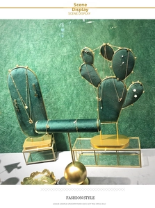 Detail 4