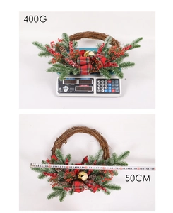 Christmas wreath measurement detail showing 400g weight and 50cm diameter dimensions