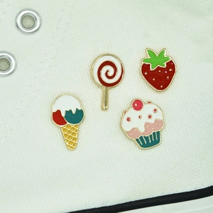 Lot de pins émaillés mignons glace et fraise pour la décoration de sacs à dos d'été