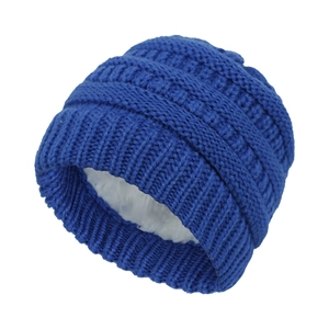 Winter baby beanie with warm fleece lining in thick blue knit for toddlers aged 0-2