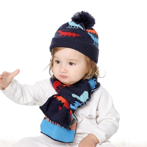 Bonnet Et Écharpe En Tricot Beanie À Pompon Chaud D'hiver Motifs Jacquard Dinosaure Élan Cœur Pour Enfants Bébé