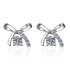 Elegant S925 sterling silver bowknot stud earrings with sparkling moissanite stones