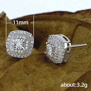 Quadratische Silber-Ohrstecker mit Mikro-Zirkonia-Pflasterung in 11mm Breite