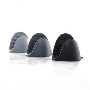 Silicone heat resistant oven mitts in black and grey for kitchen and microwave