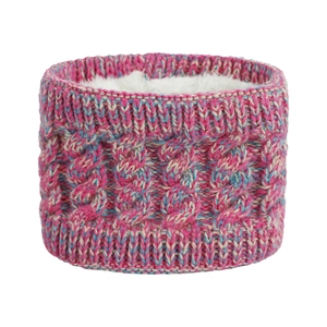 Warmer Kinder-Strickschal mit weichem weißem Fleecefutter und Zopfmuster-Detail für den Winter