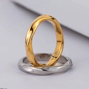 Minimalist 18K plated twisted wave stainless steel rings in gold and silver set