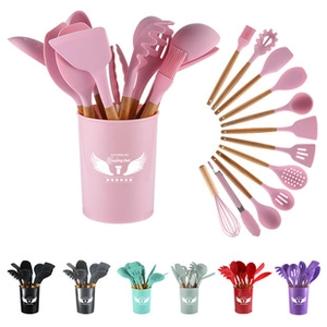 Detailed overview of a 12-piece silicone kitchen utensil set with wooden handles in pink