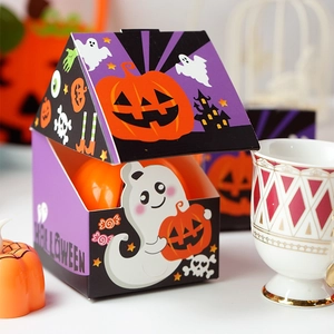 Halloween Papierschachtel Detailansicht, niedliches Geister und Kürbis Motiv Design.