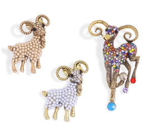 Exquisite sheep brooches with cream pearls and colorful crystals on gold alloy