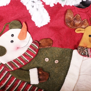 120cm knitted Christmas tree skirt featuring applique snowman and reindeer patterns