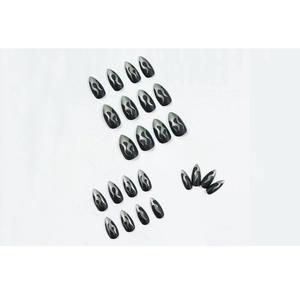 Unghie finte stiletto nere opache stile punk con motivi a fiamma argento set da 24