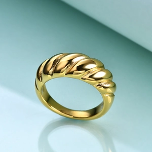 8mm vintage gold twisted croissant ring made of polished stainless steel for women