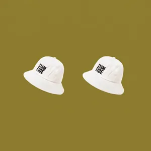 Chapeau bob en coton blanc avec inscription SYAM EIDE noire pour protection solaire