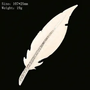 Classic cream feather brooch with sparkling rhinestones, 107x25mm size accessory